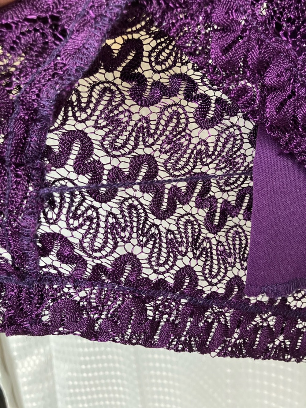 Purple Lace Elegant Cocktail Dress Petite Sz 8 V Neck Sleeveless Wedding Guest - Picture 9 of 12